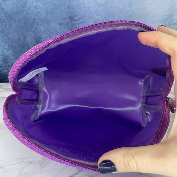 Clinique Cosmetic Bag - Picture 8 of 11